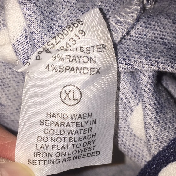 Cyrus Woman’s Navy & White Polka Dot Top Size XL - Picture 13 of 13